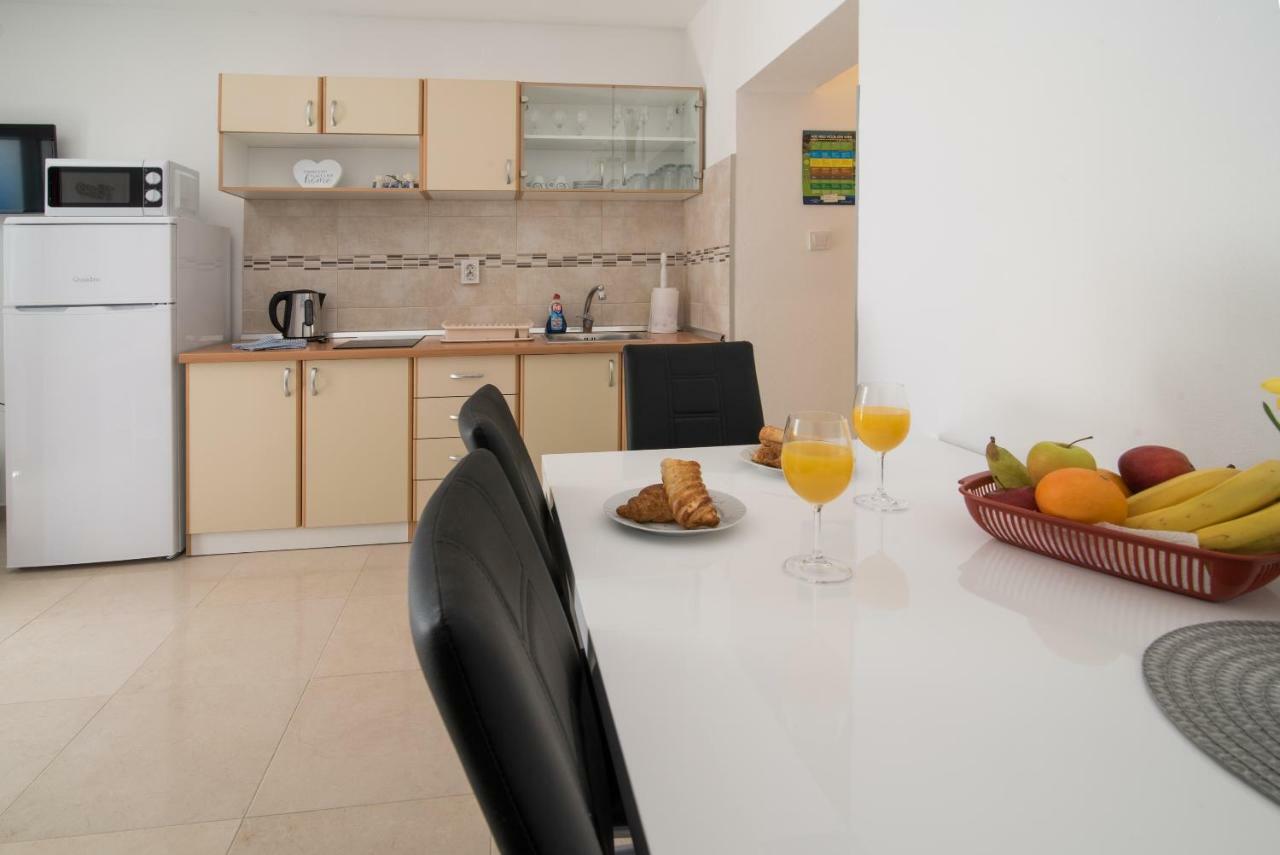 Apartments Braut Krk Đảo Krk Ngoại thất bức ảnh